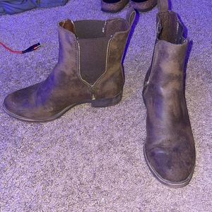 Rocket dog zip boots. Size 8.5